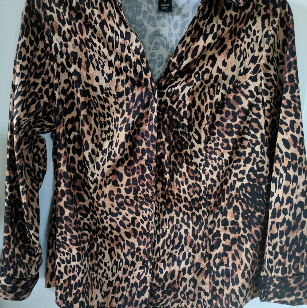 Leopard button down top